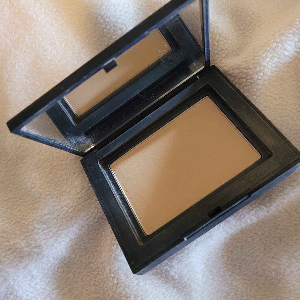 Nars Soft Velvet Pressed Powder
